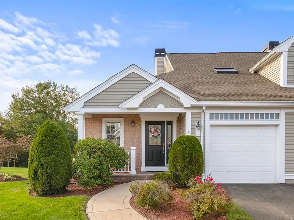 410 Salem St APT 305, Wakefield, MA 01880