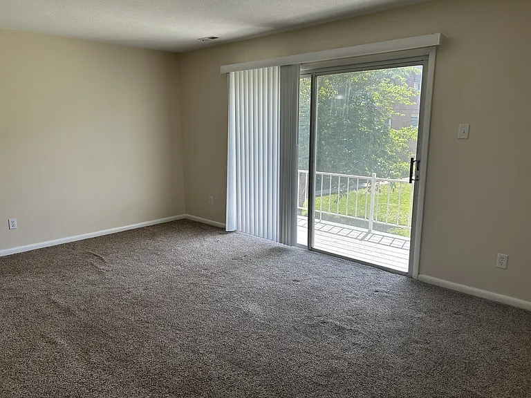 105 N Edgewood #6 — Photo 6