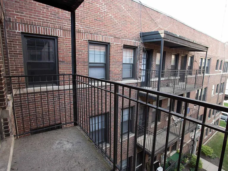 5202-5210 S. Cornell Avenue — Photo 41