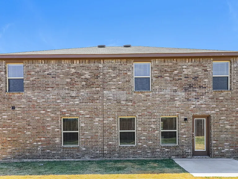 2609 Hutchins Dr — Photo 17