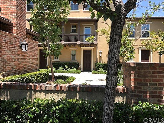 Come on in- through the green and lush, shared courtyard ent