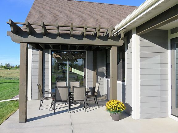 Images are representation of floorplan and may include upgrades not included in standard plan