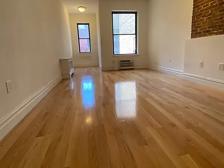 510 E 82nd St #3D — Photo 4