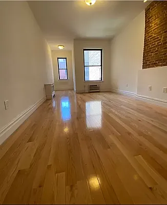 Rented by CitySites Real Estate Group | media 8