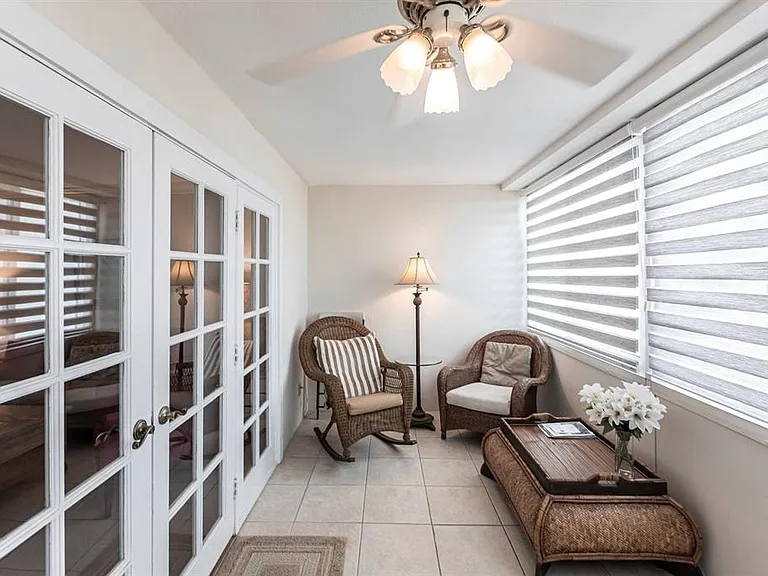 1125 W Peppertree Dr #707 — Photo 20