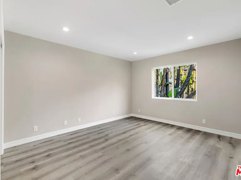 164 N Willaman Dr — Photo 17