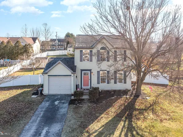 72 Dickinson Dr, Hanover, PA 17331