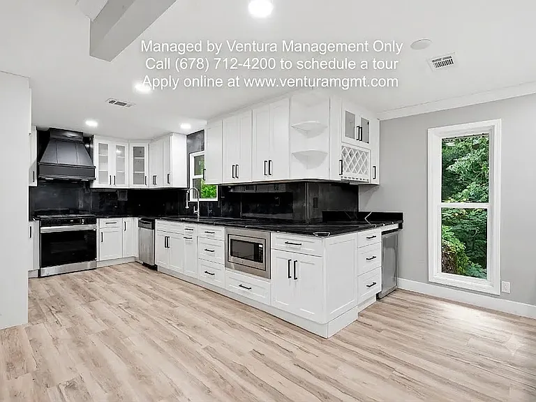 2806 Chaucer Dr SW — Photo 4