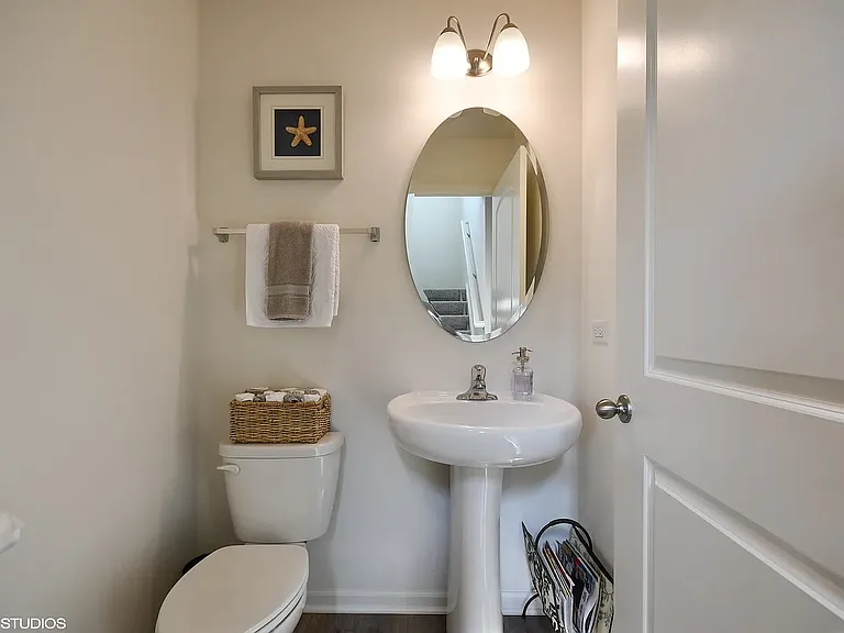 906 Bradford Dr — Photo 8
