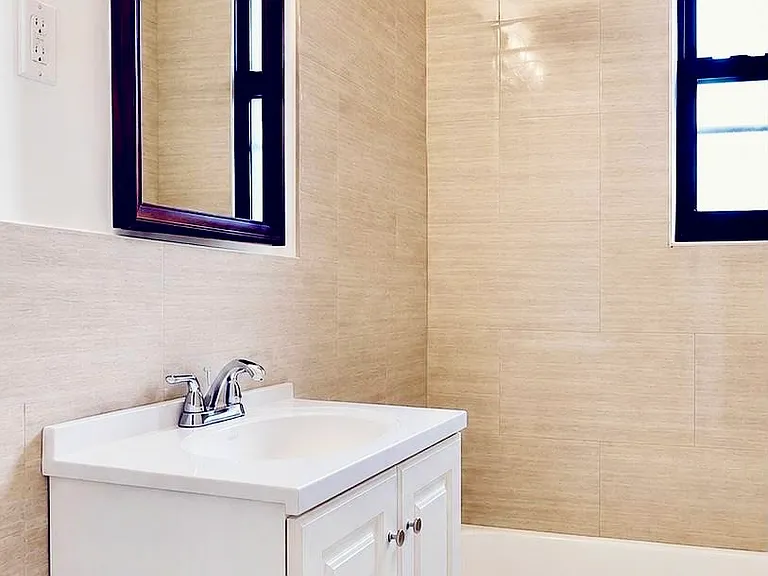 1119 Ocean Pkwy #3G — Photo 6