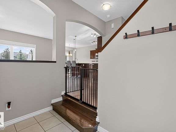 3rd image of 109 Selkirk Pl