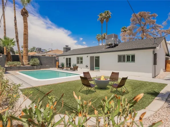 1712 E Oakey Blvd, Las Vegas, NV 89104