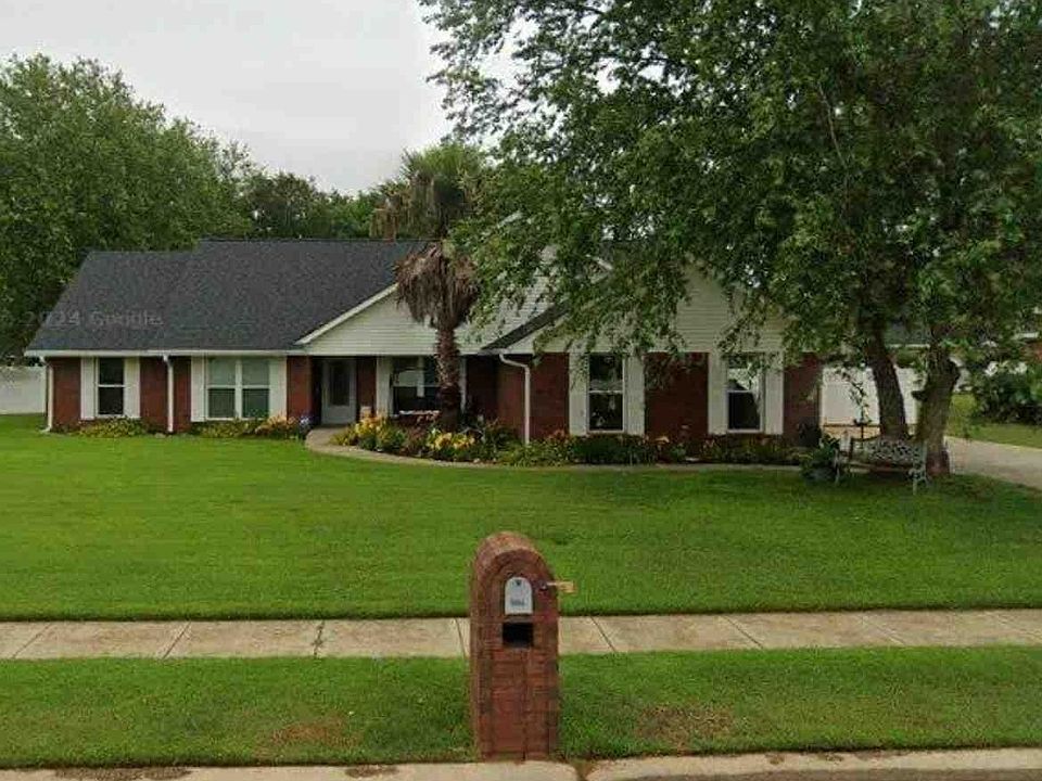1st image of 12597 Briarwood Dr