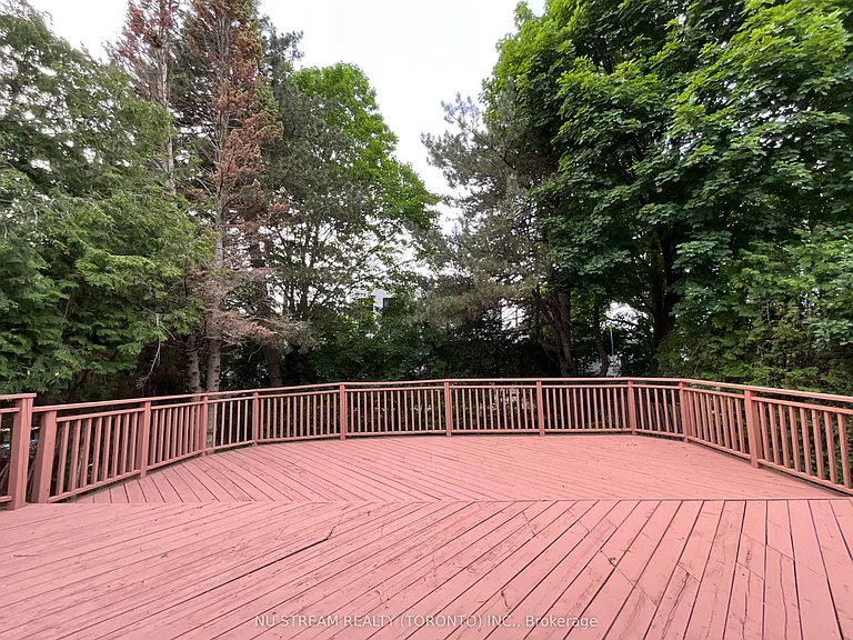 45 Emmeloord Cres — Photo 44
