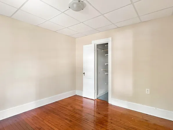 13 Edwards St #1L, Southbridge, MA 01550