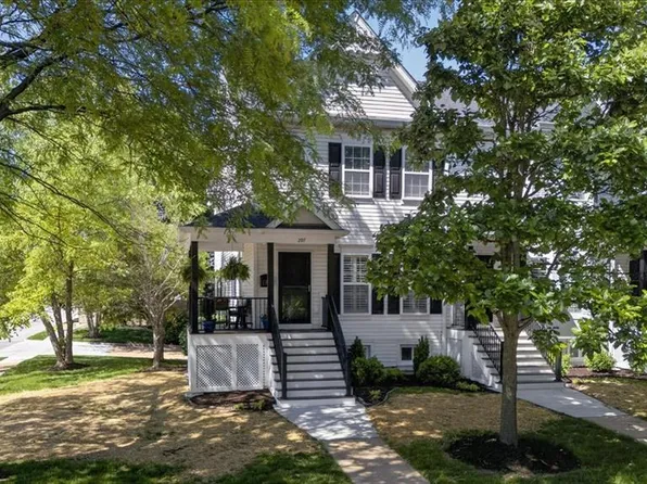 297 McCullough Ave #A, Kirkwood, MO 63122