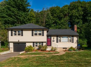 14 Edmund Pl, West Hartford, CT 06119