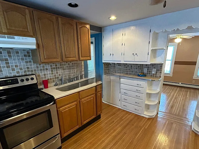 7 Hillside Ave #2 — Photo 2