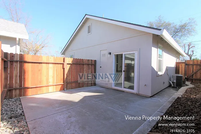 208 Manzanita Ave — Photo 10