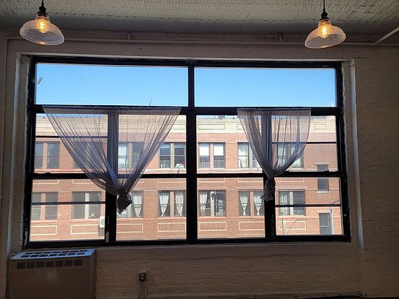 4th image of 9 White St #409