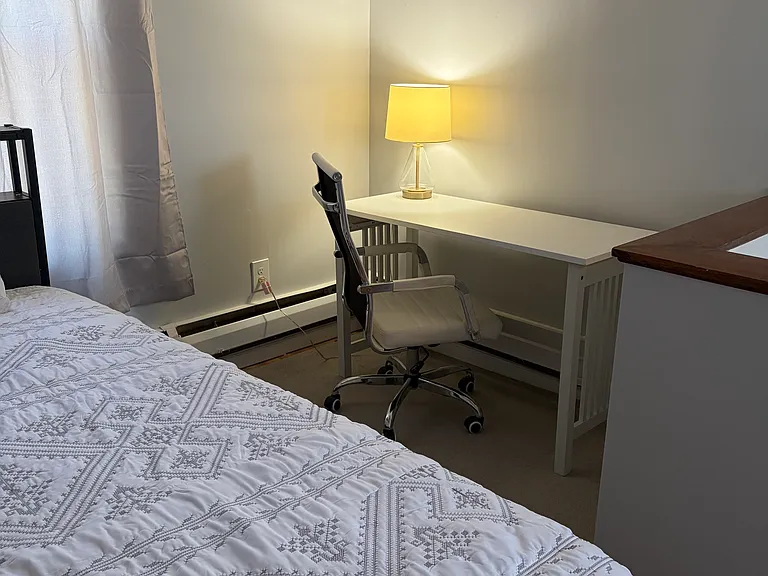 104 Waverly Ave #1 — Photo 9