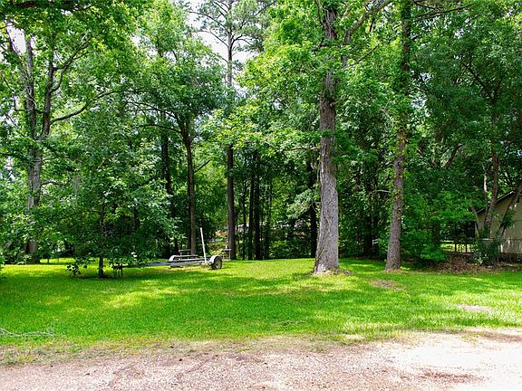 2nd image of 123 Shady Ln