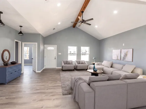 307 Bonham St, Nocona, TX 76255