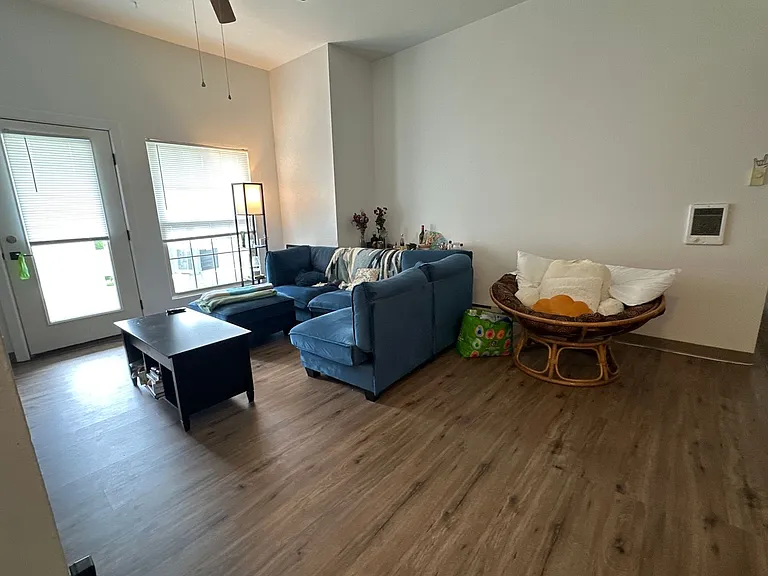 University Park Apartments near Cornell University — Photo 659