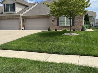 1435 Colony Park Dr, Greenwood, IN 46143