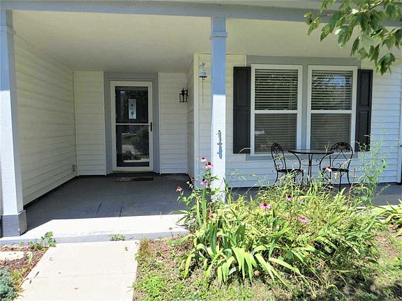 2nd image of 2660 Soule Dr