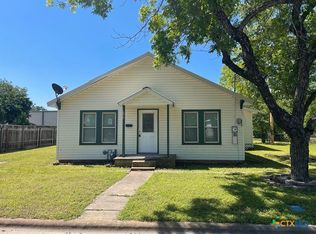 1412 Saunders St, Gatesville, TX 76528
