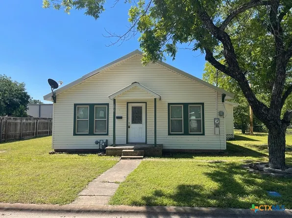 1412 Saunders St, Gatesville, TX 76528