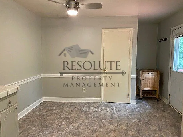 4812 Radcliff Rd — Photo 6