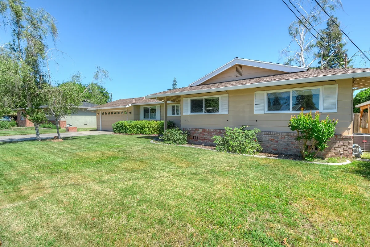 2339 Madrone St photo 1