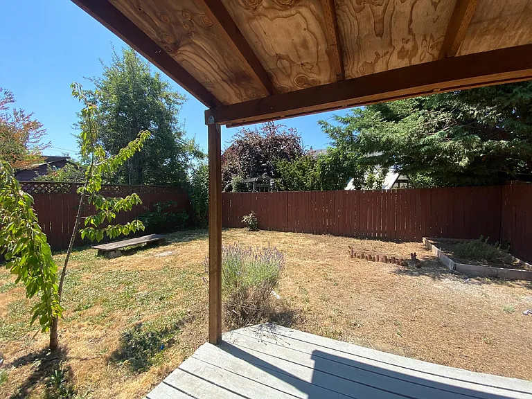 5023 NE 11th Ave — Photo 10