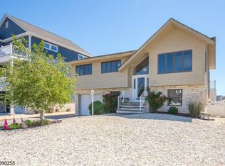 516 Bay View Dr, Toms River, NJ