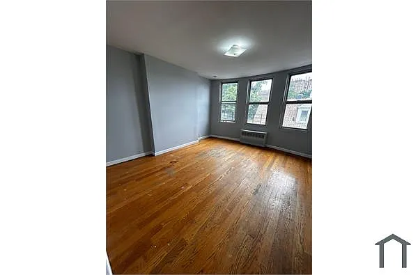 Building Photo - 146 Beech St