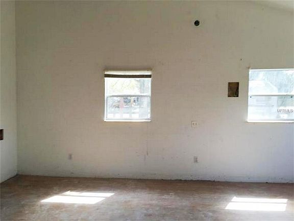 4th image of 10375 60th St