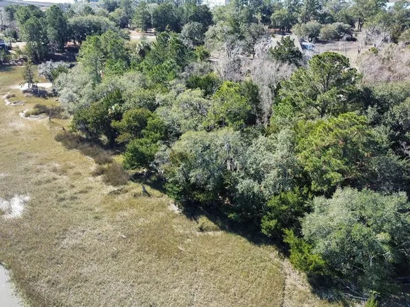 1 Lady Rebecca Ct, Beaufort, SC 29907