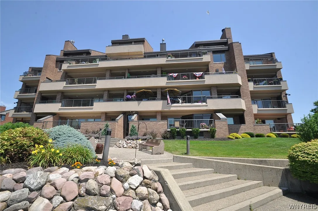 1 bed, 1.0 bath, 1110 sqft, $2,550 — Photo 2