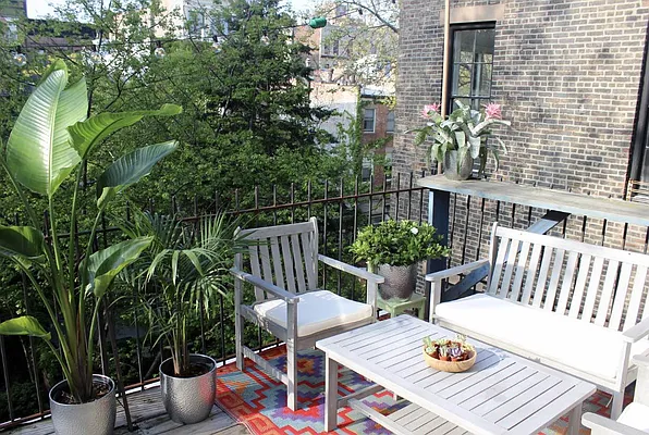 Rented by Array Property Group LLC  | media 9