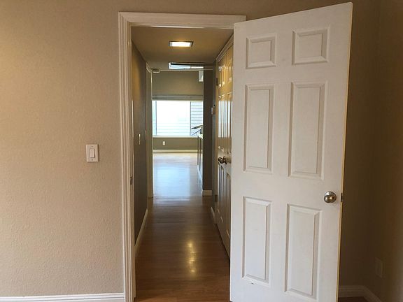 2nd image of 2575 Alveswood Cir