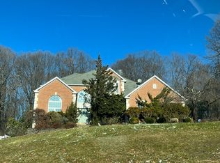 15 David Dr, Spring Valley, NY 10977