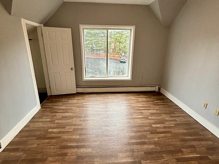 411 Main St #1 — Photo 12