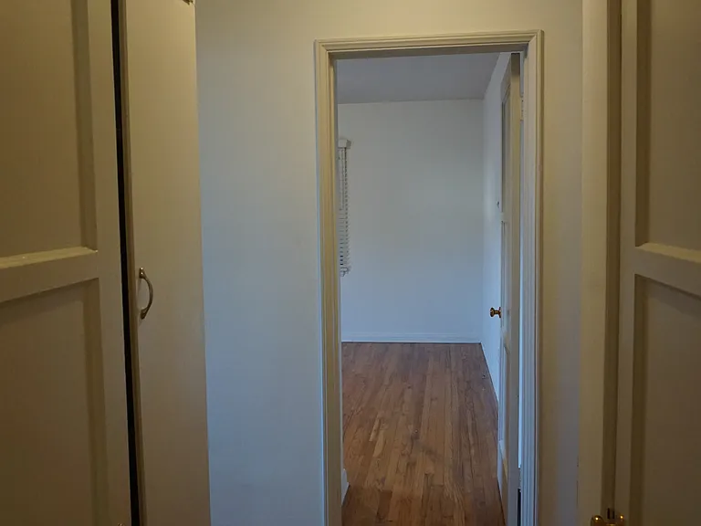 220 S Reeves Dr #220 — Photo 5