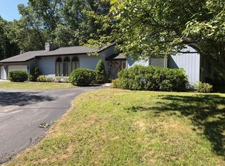 3985 Harbor Point Dr, Muskegon, MI 49441