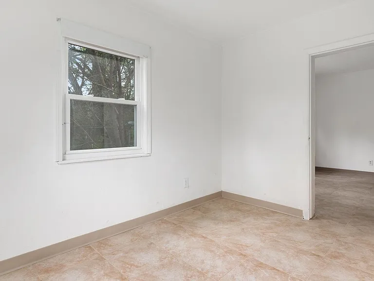 1231 S Denny St — Photo 14