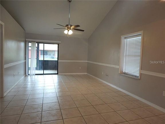 5th image of 307 Sherborne Ln