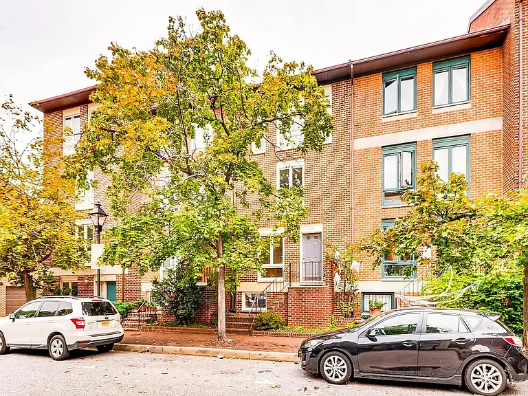 609 S Hanover St — Photo 1