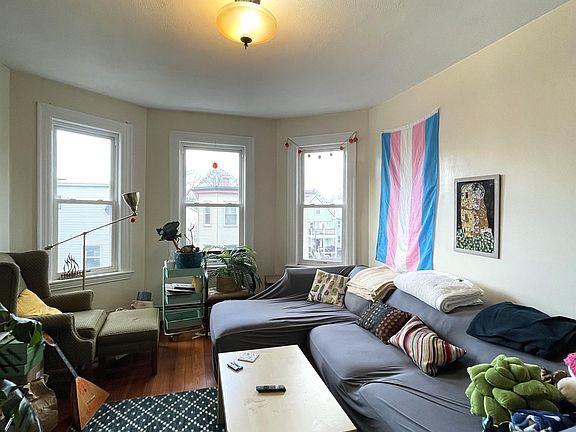 2nd image of 11 Spalding St APT 3